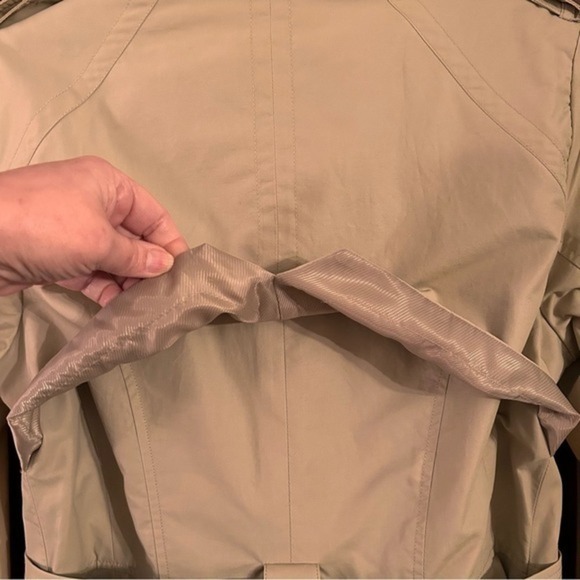 Cole Haan Women Beige Classic Trench Coat High Collar Shoulder Pads Belt Size M - Picture 8 of 16